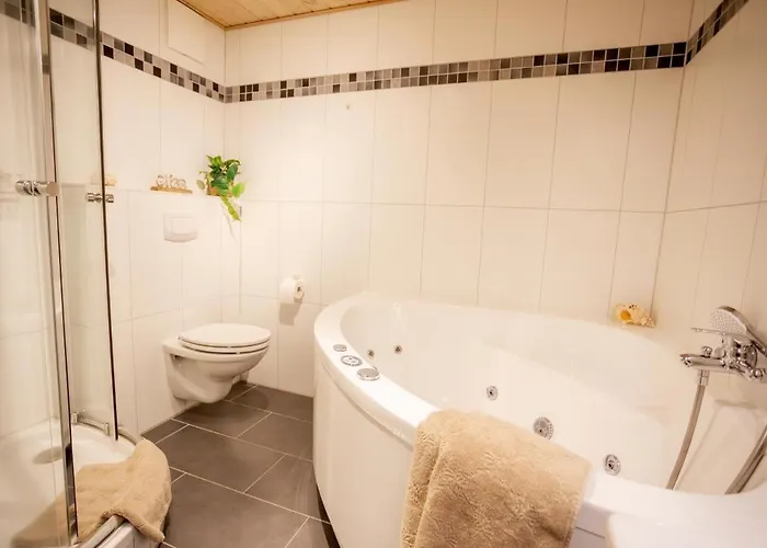 Appartement Seestern Fuer Bis Zu 4 Personen - Haustiere Herzlich Willkommen, Direkt Am Hafen, Whirlpool, Kaminofen *